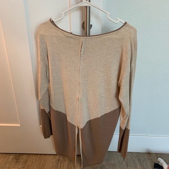 Tan/cream sweater - Picture 3 of 4